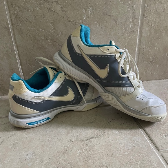 Women’s Nike Court Lite Tennis Shoes 10 - Picture 1 of 5